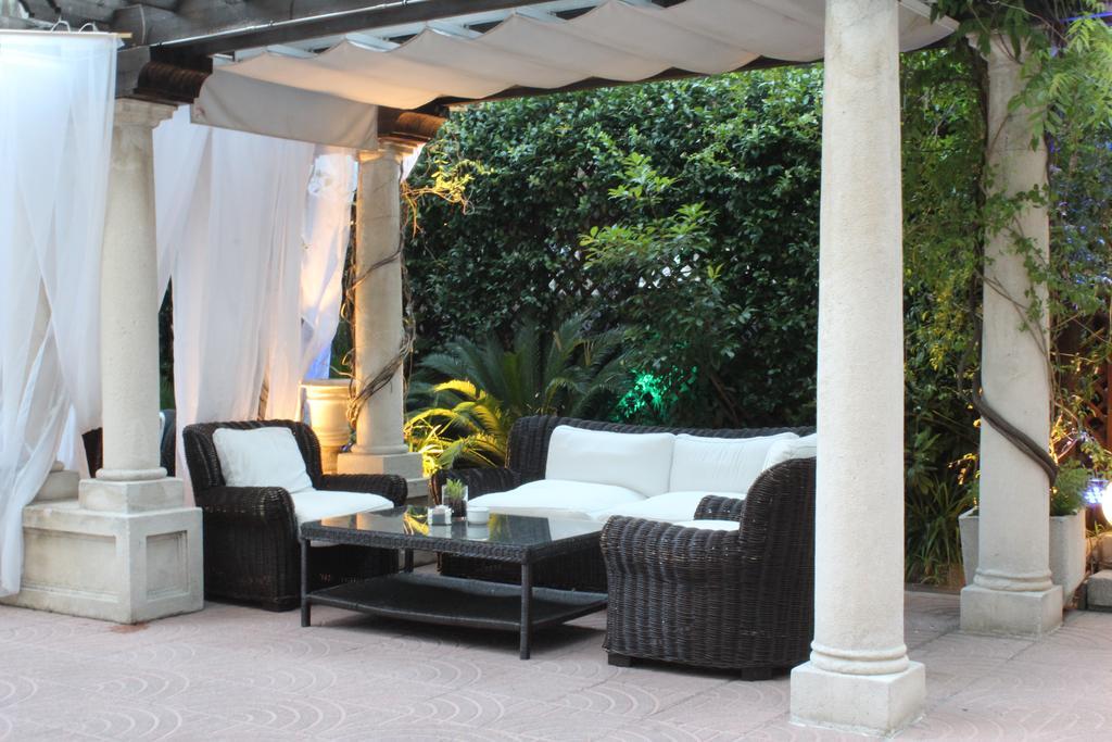 Hotel Miguel Angel Madri Exterior foto The Pergola