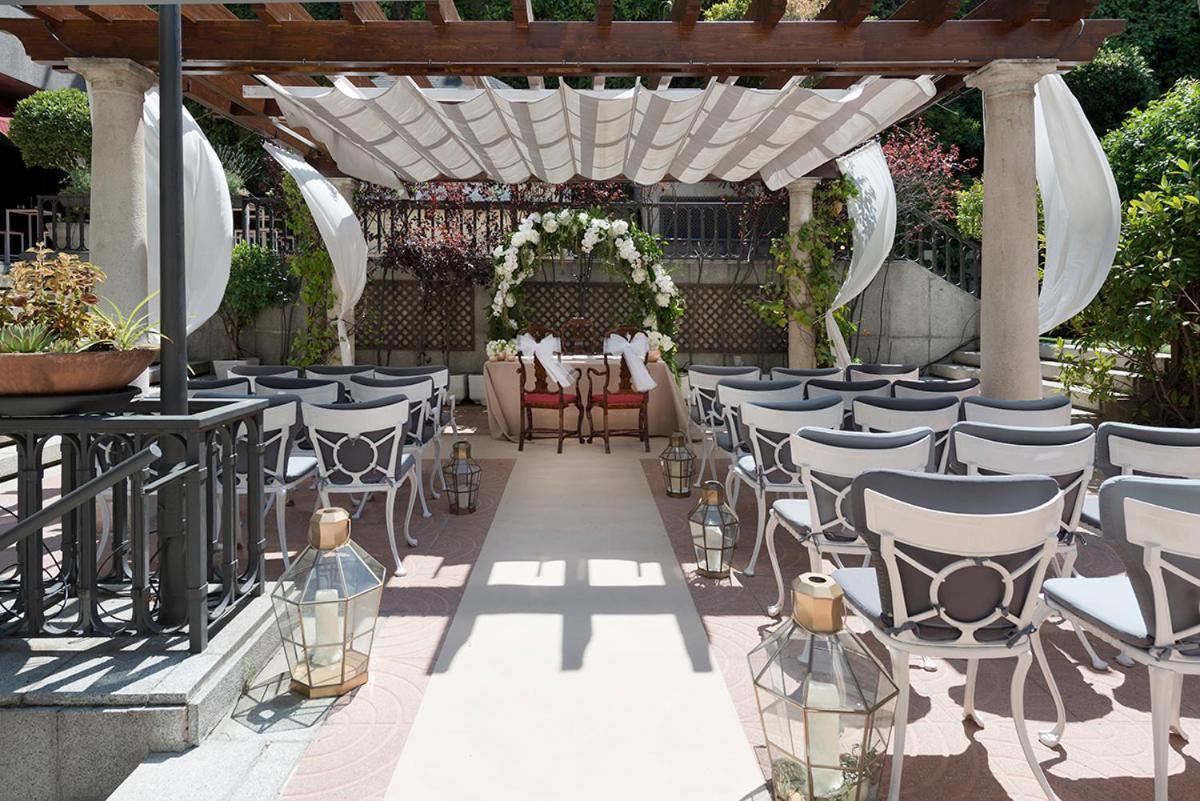 Hotel Miguel Angel Madri Exterior foto The wedding venue