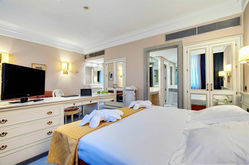 Hotel Miguel Angel Madri Exterior foto Deluxe Room